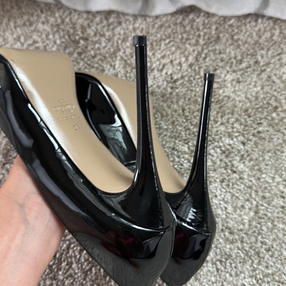 Valentino Garavani Bowtie Heels 37